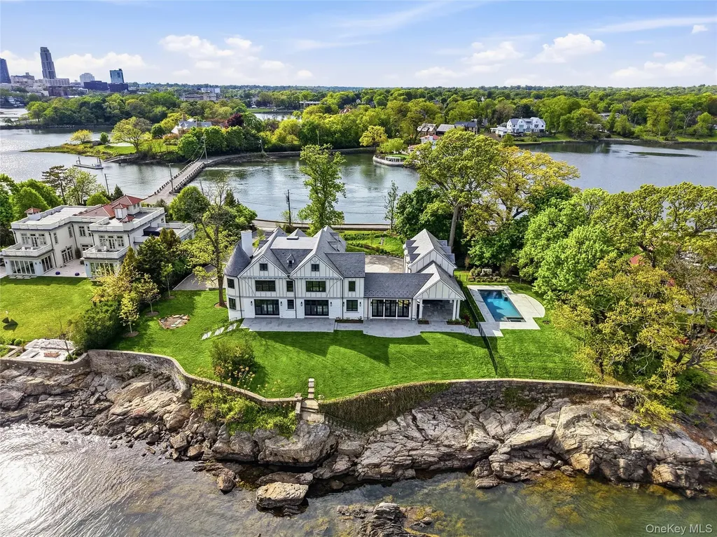 104 Premium Point Road Mamaroneck NY 10801