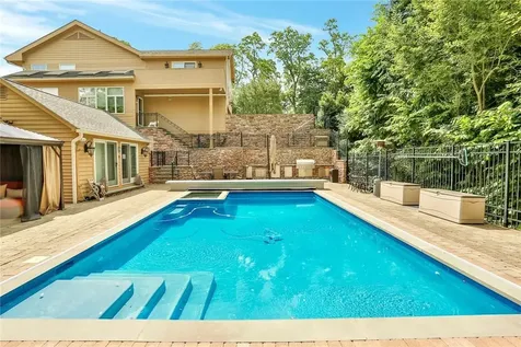 220 Quaker Ridge Road New Rochelle NY 10804