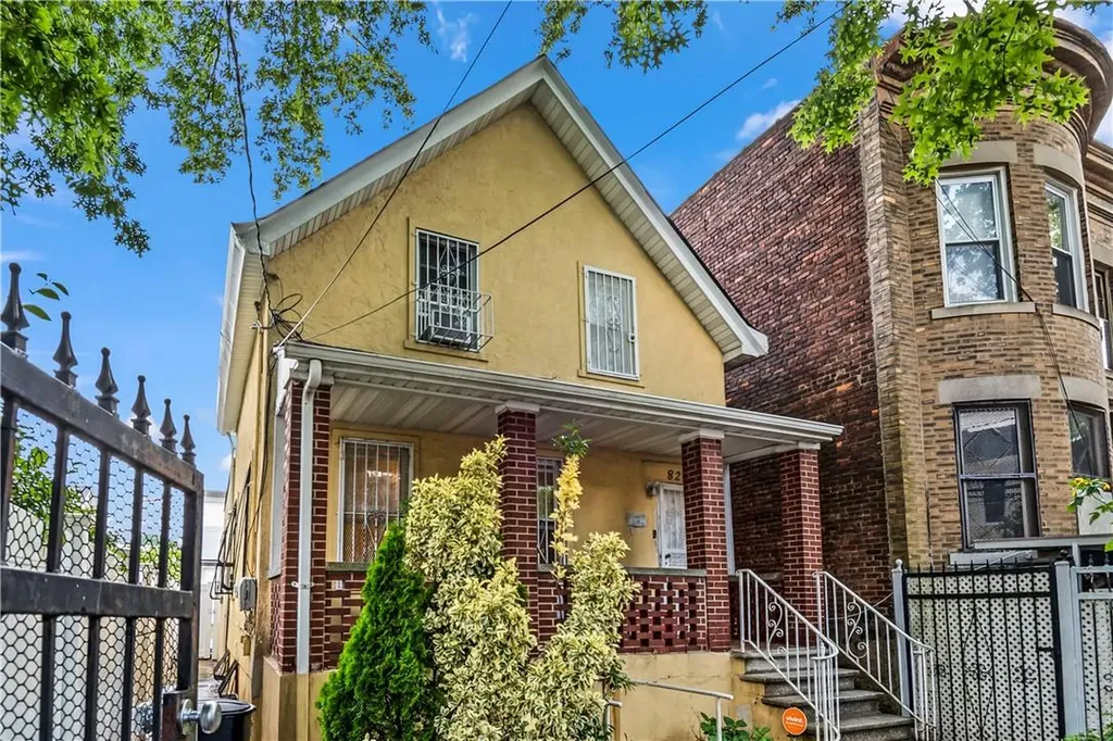 828 E 226th Street Bronx NY 10466