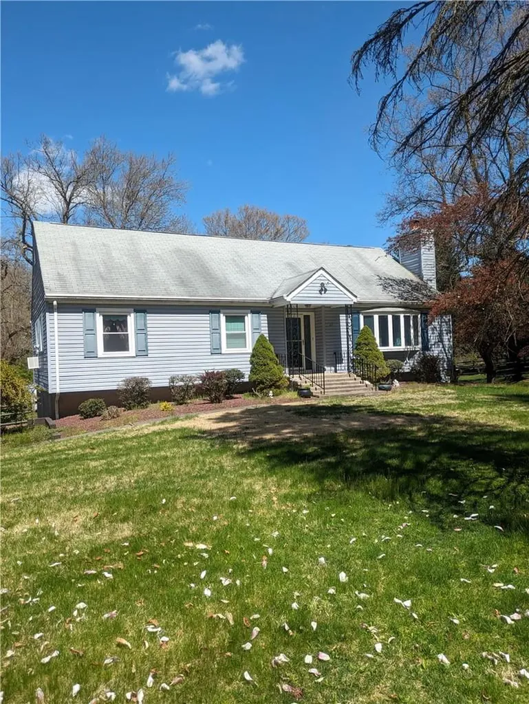 22 Ridgefield Lane Newburgh NY 12550