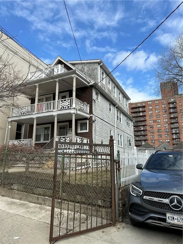 849 E 232nd Street Bronx NY 10466