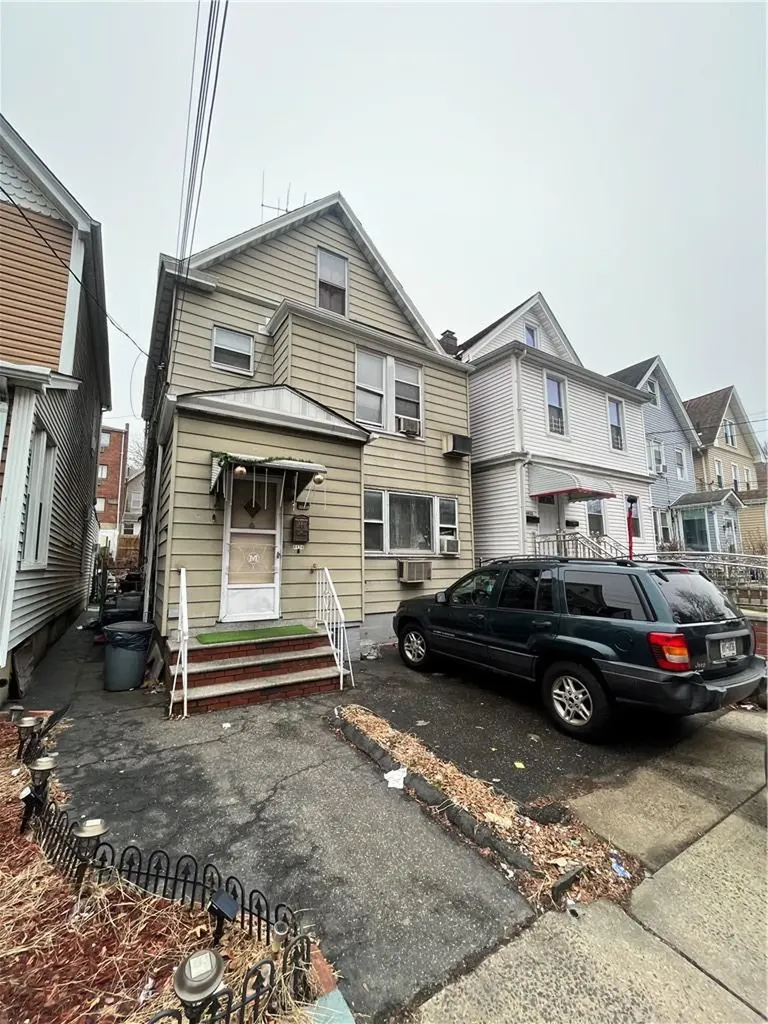 4434 Carpenter Avenue Bronx NY 10470