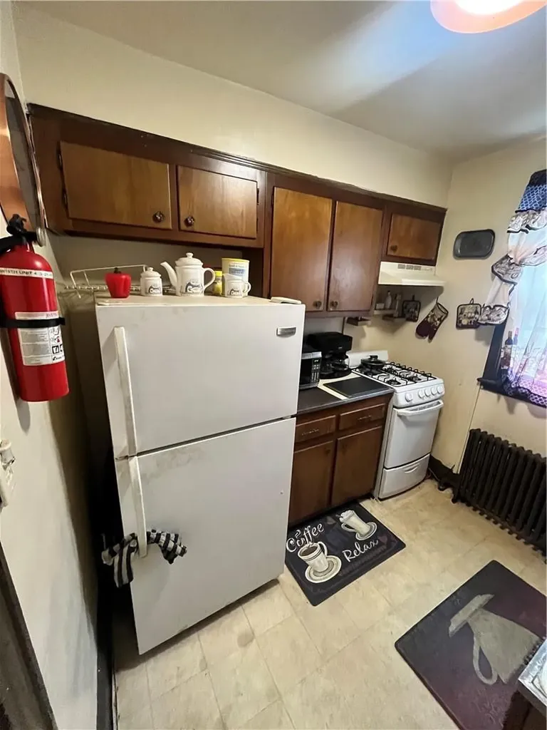 4434 Carpenter Avenue Bronx NY 10470