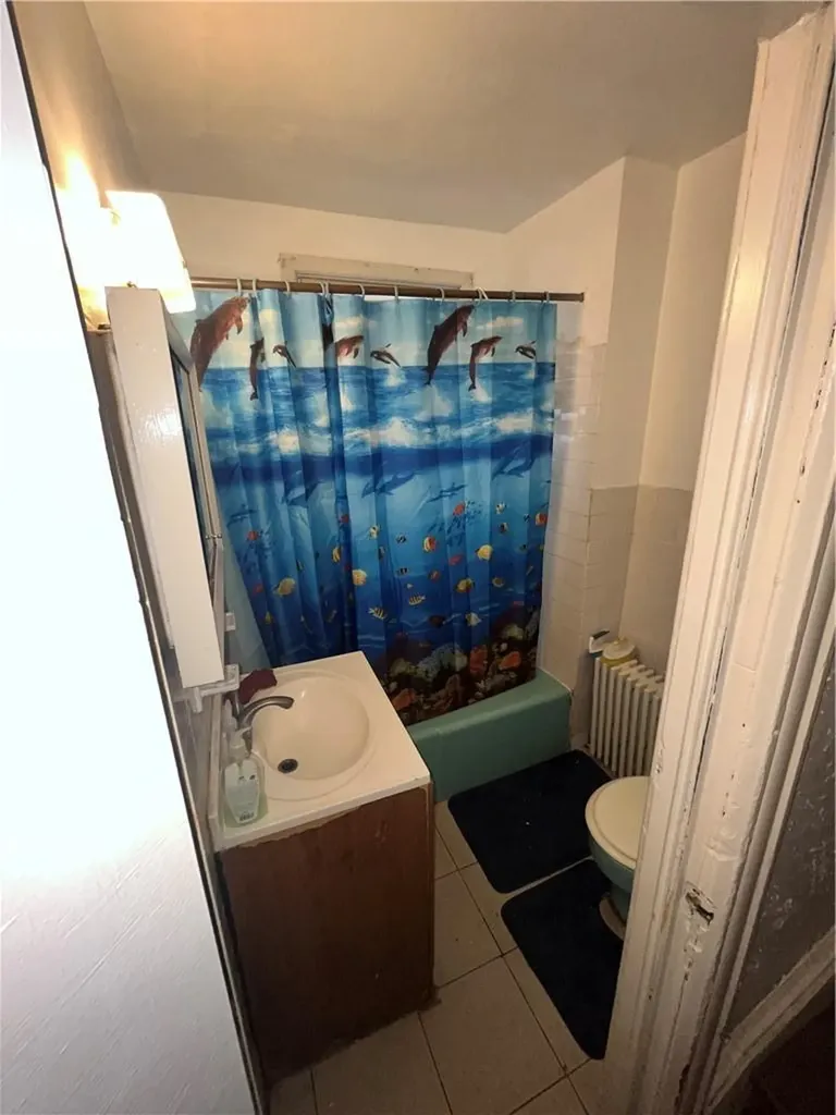 4434 Carpenter Avenue Bronx NY 10470