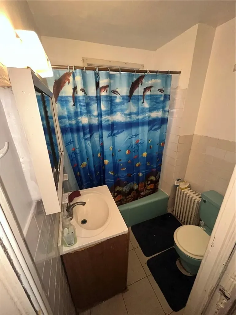 4434 Carpenter Avenue Bronx NY 10470