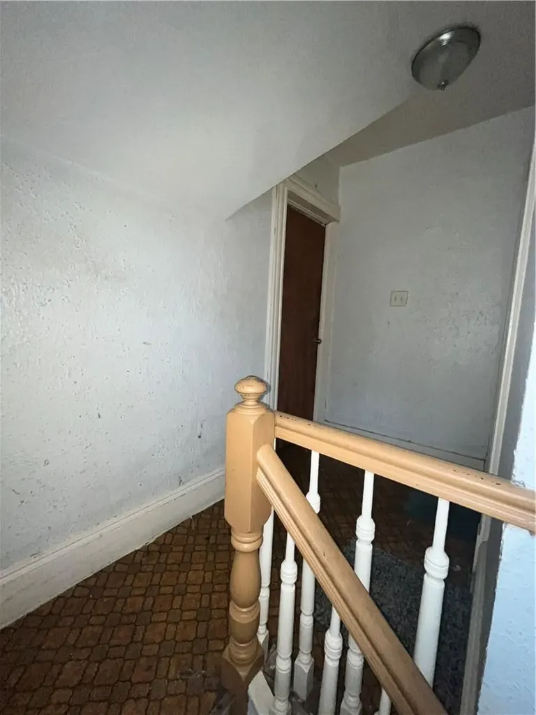 4434 Carpenter Avenue Bronx NY 10470