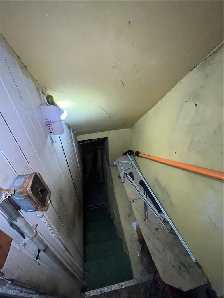 4434 Carpenter Avenue Bronx NY 10470