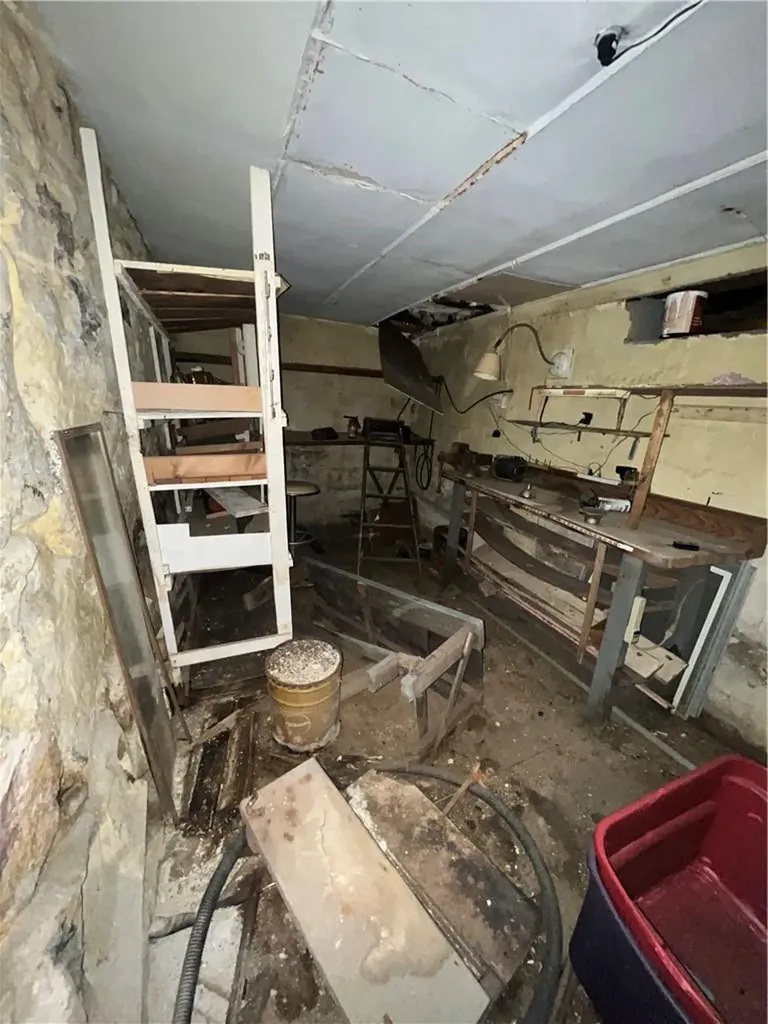 4434 Carpenter Avenue Bronx NY 10470