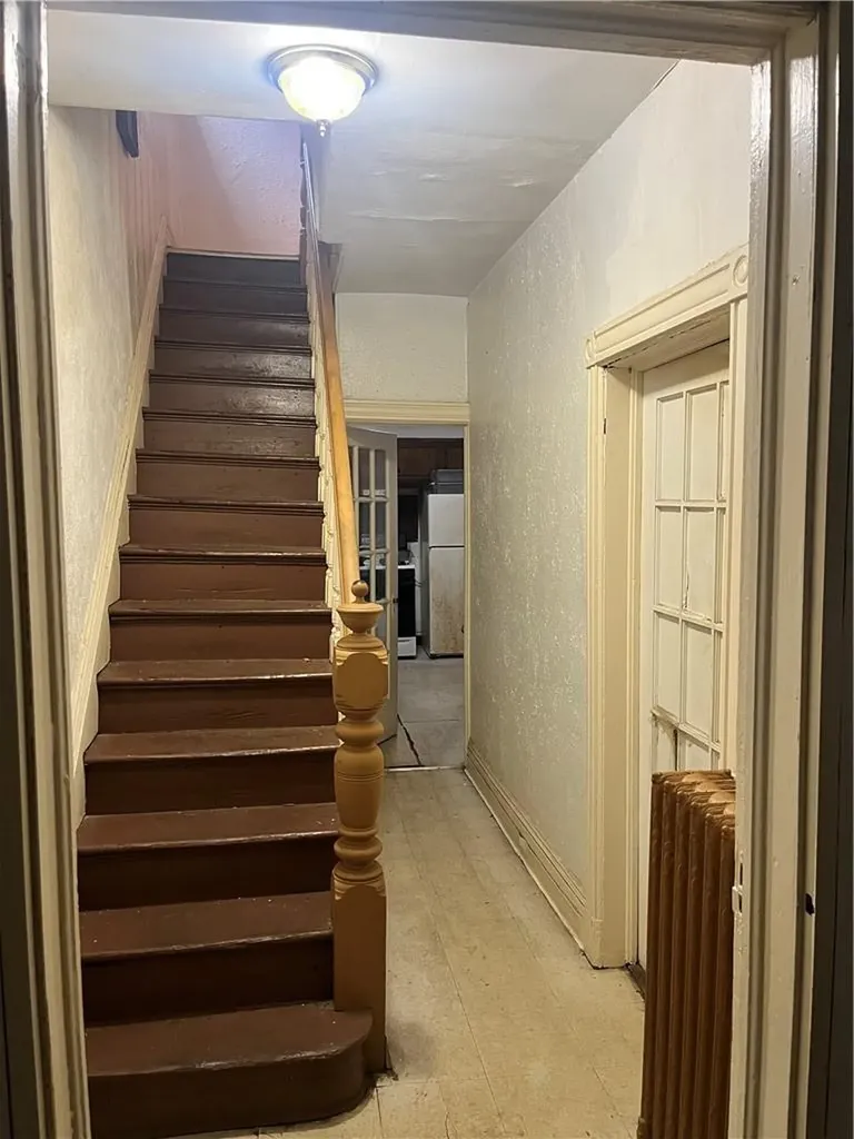 4434 Carpenter Avenue Bronx NY 10470