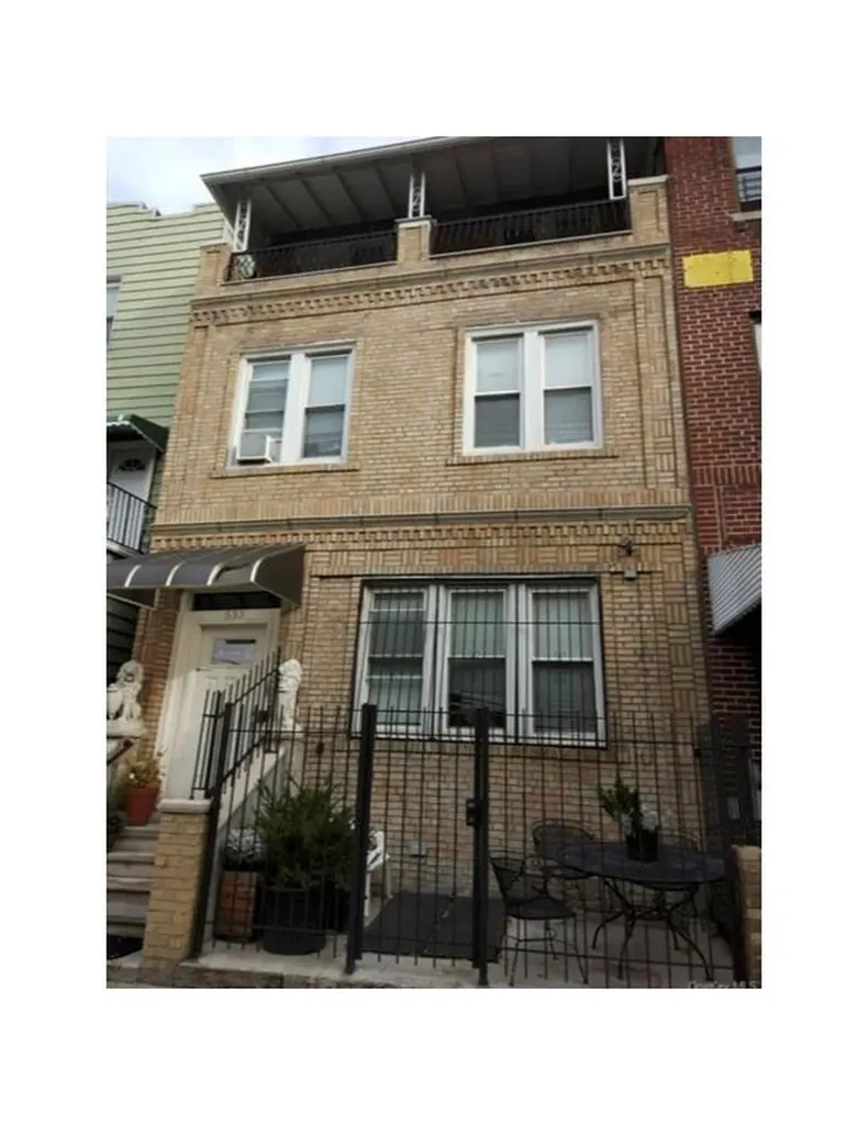 533 E 187th Street Bronx NY 10458