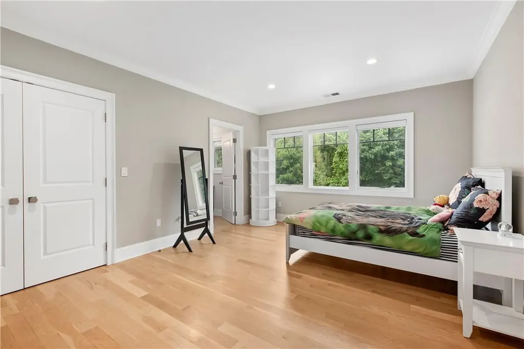 19 Continental Road Scarsdale NY 10583