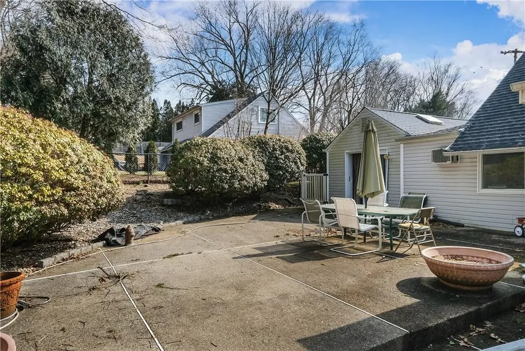 30 Brook Lane Rye Brook NY 10573