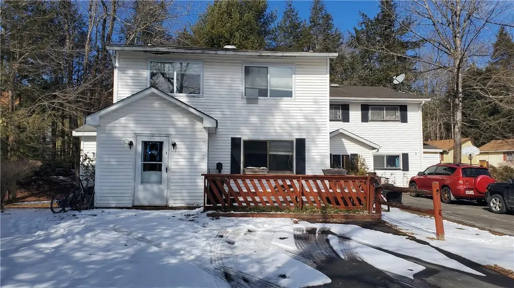 4 Peter Way Kiamesha Lake NY 12751