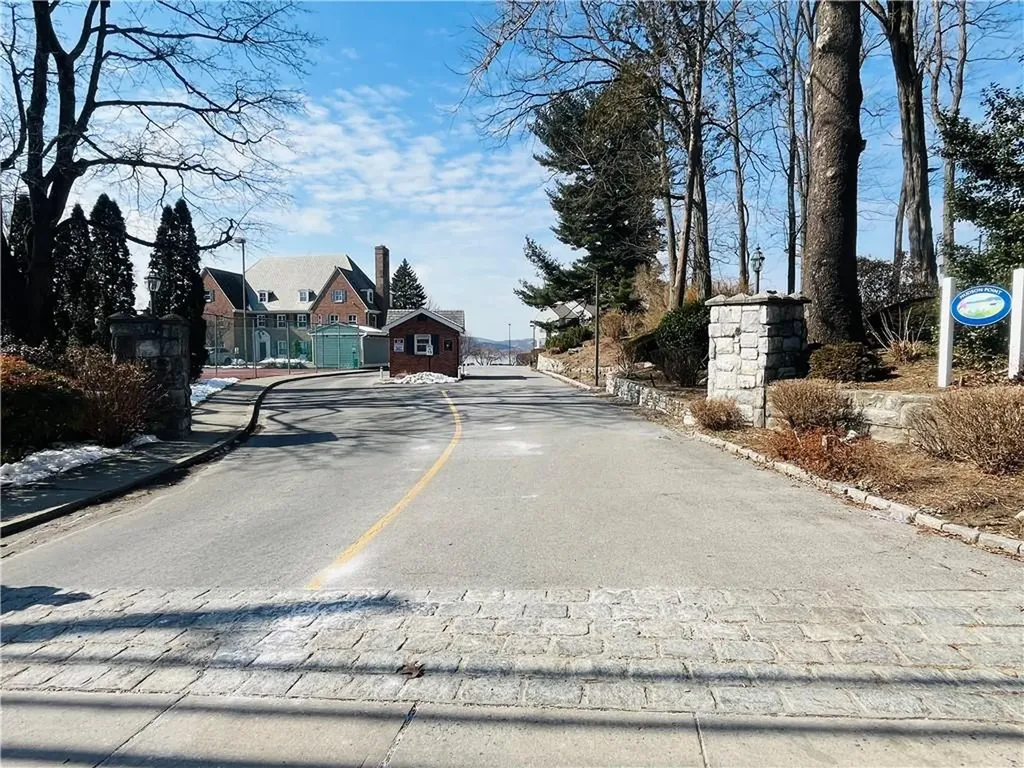 3 Hudson Point Lane Ossining NY 10562