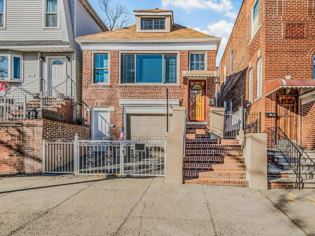2947 Middletown Road Bronx NY 10461