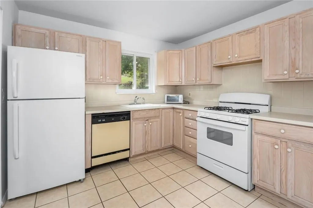 14 Hilltop Drive Mahopac NY 10541