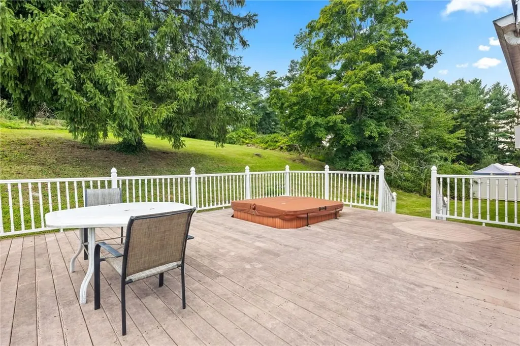 14 Hilltop Drive Mahopac NY 10541