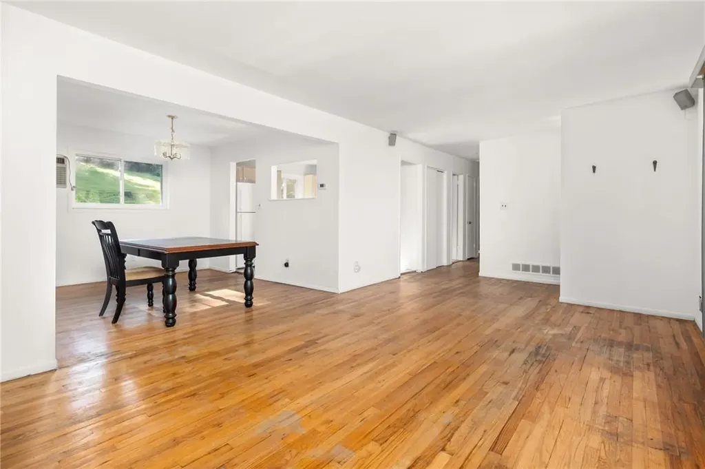14 Hilltop Drive Mahopac NY 10541