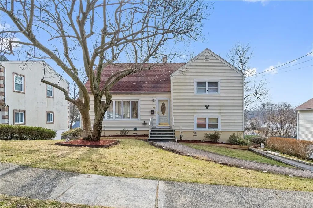 51 Pembrook Drive Yonkers NY 10710