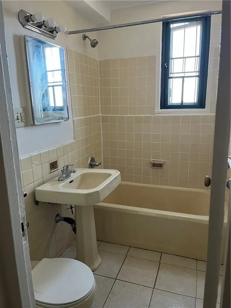 1491 West Avenue Bronx NY 10462