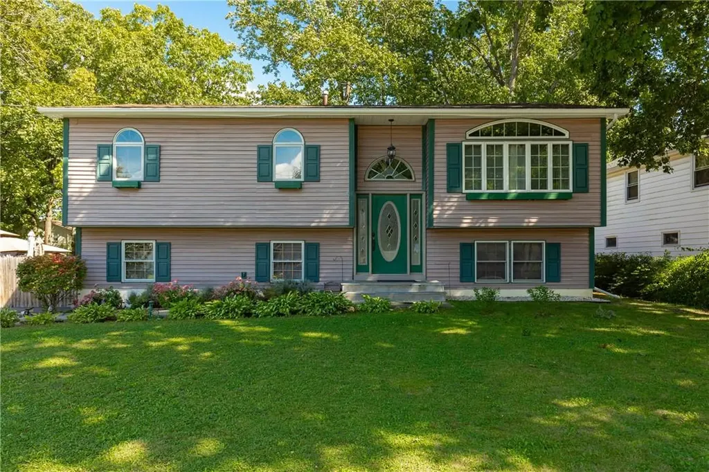 11 Nassau Road Poughkeepsie NY 12601
