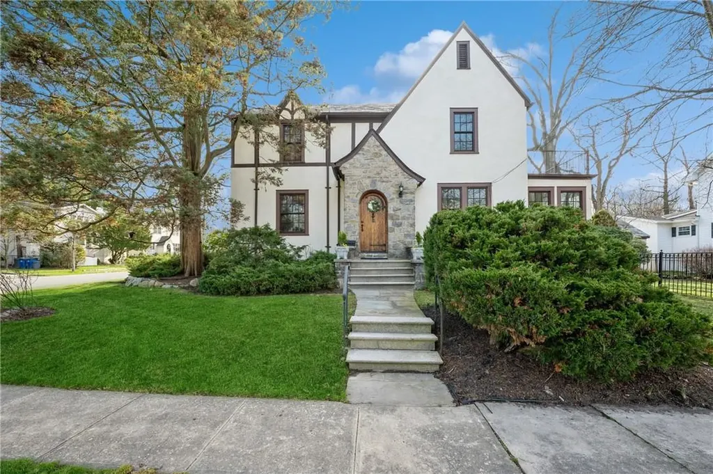 24 Monroe Street Pelham NY 10803