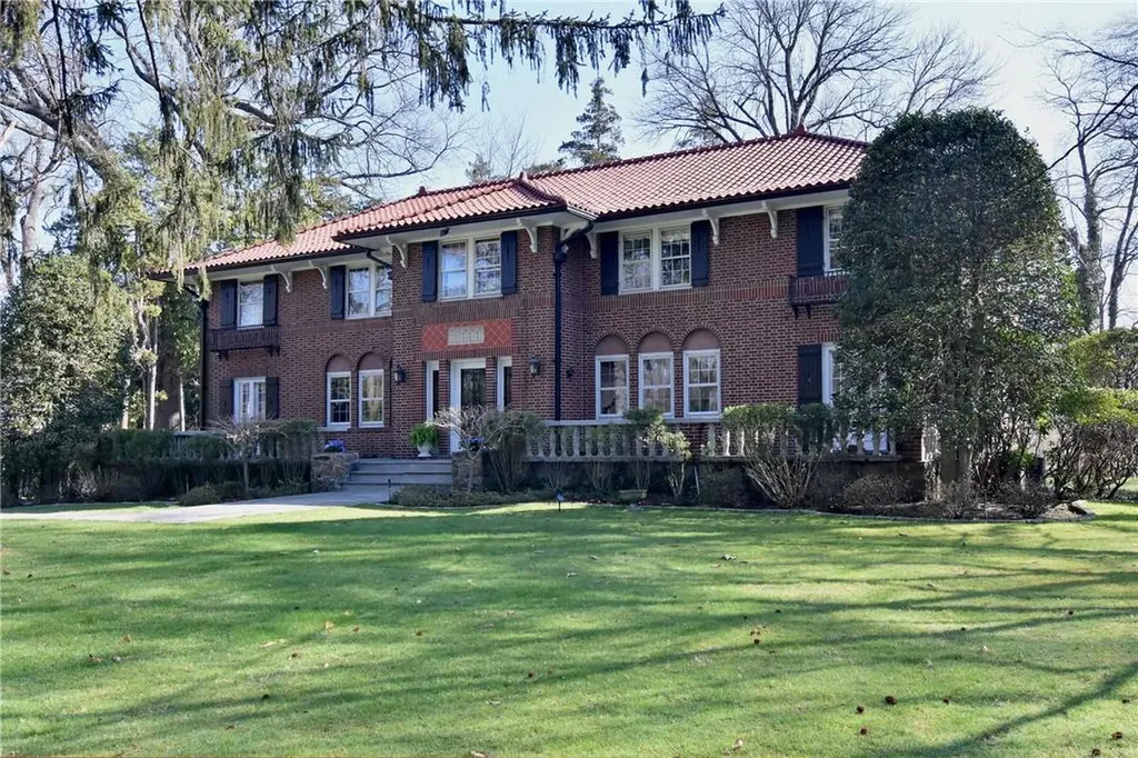 1378 Park Lane Pelham NY 10803