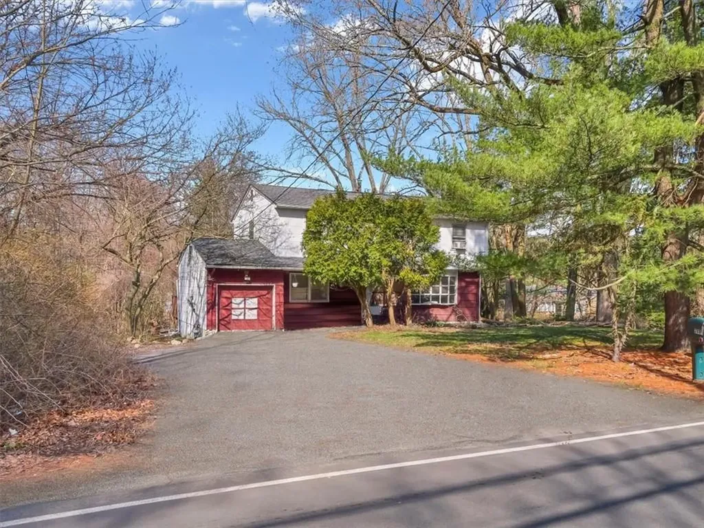 288 Saddle River Road Airmont NY 10952