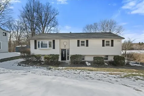 6 May Court Poughkeepsie NY 12603
