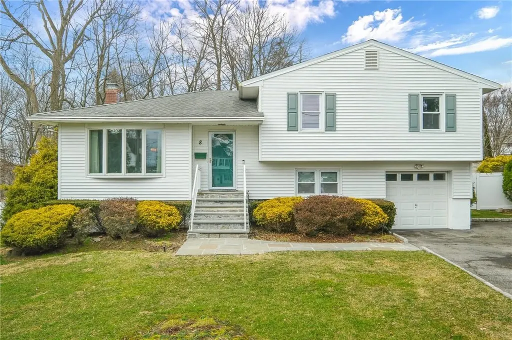 8 Surrey Close White Plains NY 10607