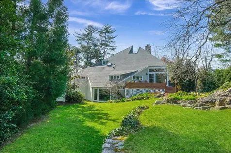 9 Serpentine Trail Larchmont NY 10538