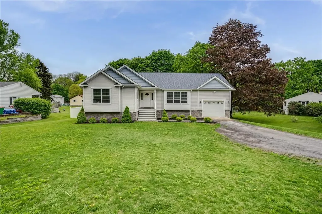 30 Shamrock Circle Poughkeepsie NY 12603