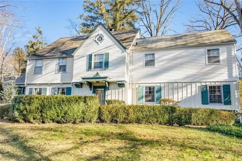 84 Pierce Drive Pleasantville NY 10570