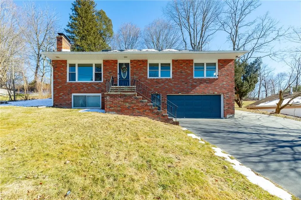 24 Longview Avenue Poughkeepsie NY 12603