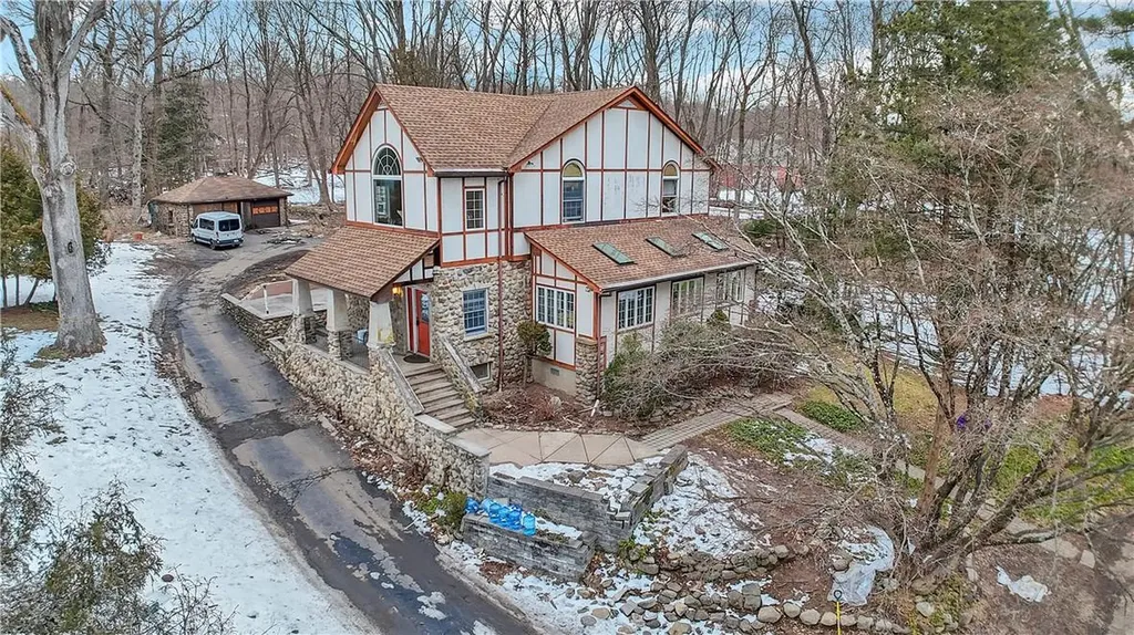 399 S Pascack Road Spring Valley NY 10977