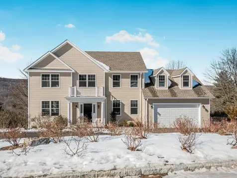 761 Linda Avenue Thornwood NY 10594