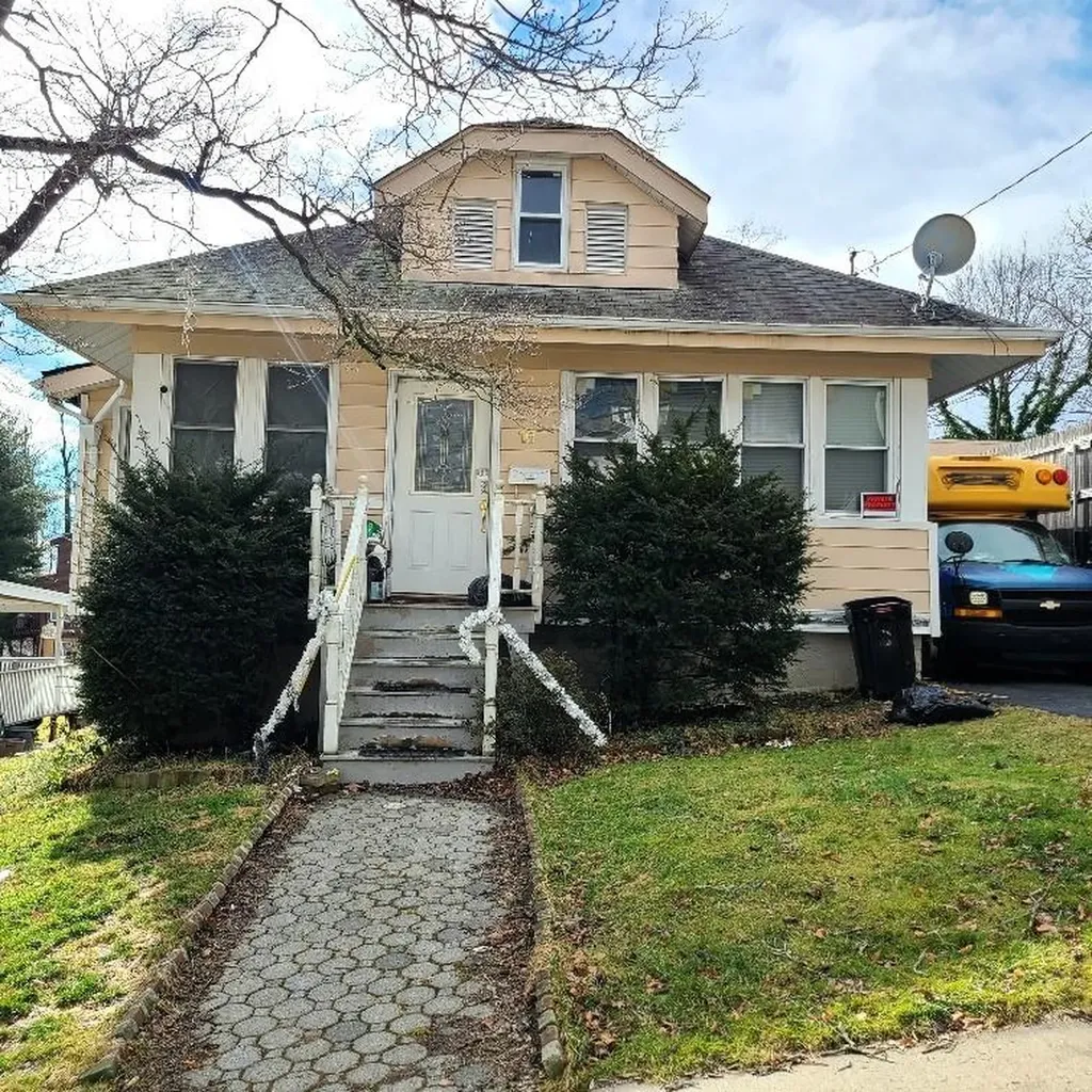 16 Agate Avenue Ossining NY 10562