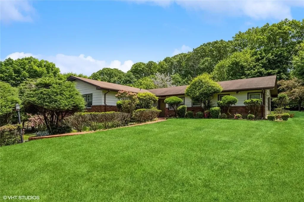 980 Chestnut Ridge Road Spring Valley NY 10977