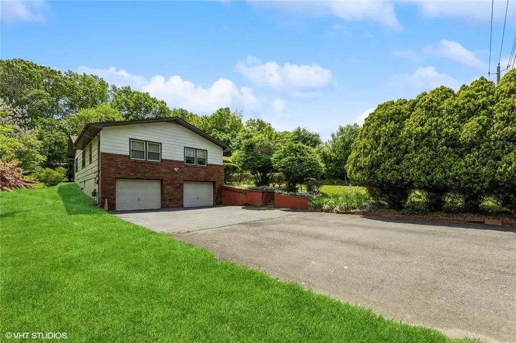 980 Chestnut Ridge Road Spring Valley NY 10977