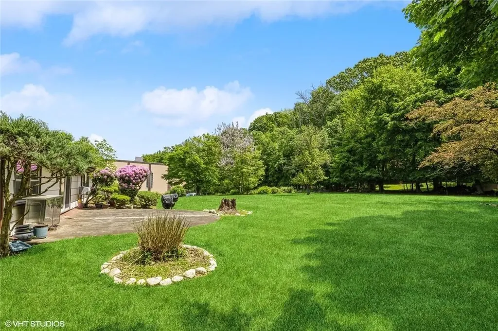 980 Chestnut Ridge Road Spring Valley NY 10977