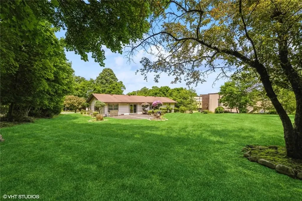 980 Chestnut Ridge Road Spring Valley NY 10977