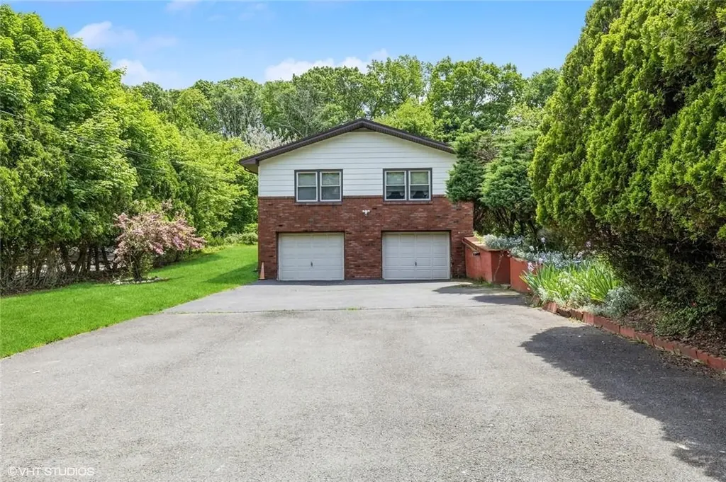 980 Chestnut Ridge Road Spring Valley NY 10977