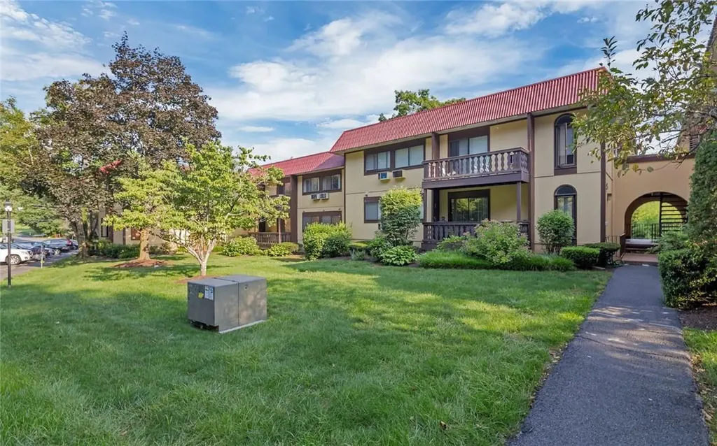 4 Granada Crescent White Plains NY 10603