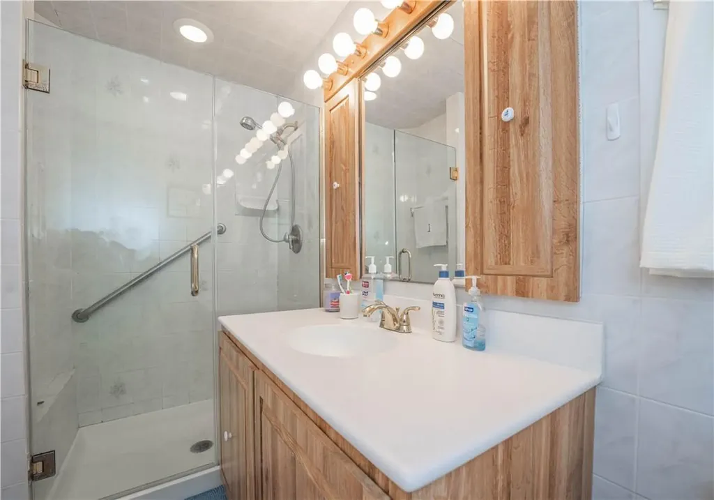 3186 Tierney Place Bronx NY 10465
