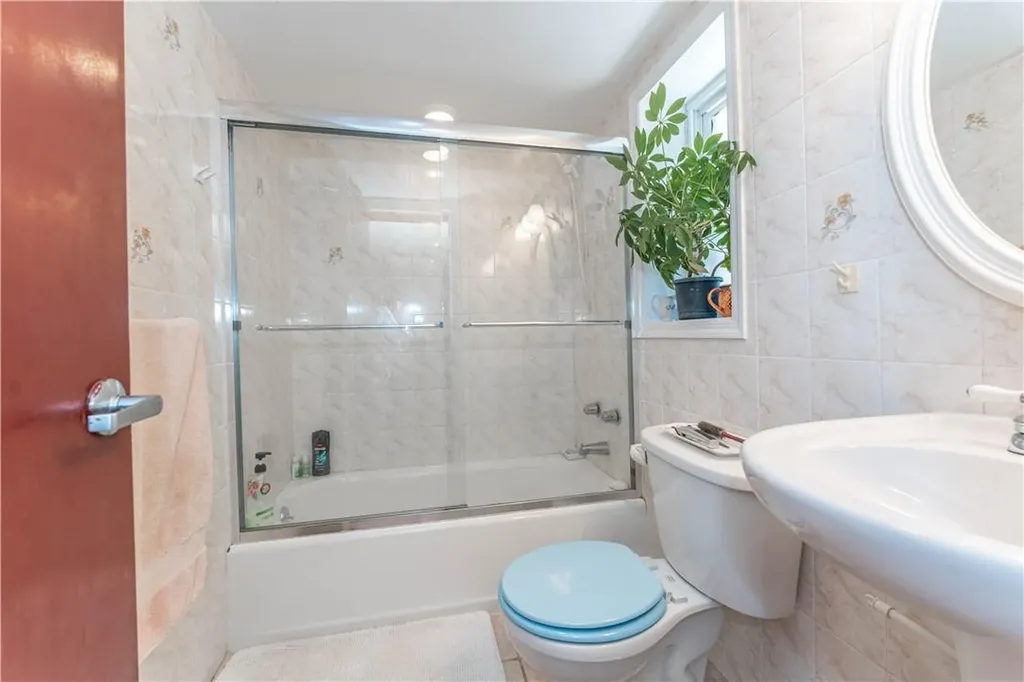 3186 Tierney Place Bronx NY 10465