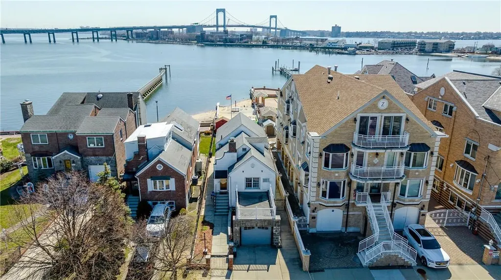 3186 Tierney Place Bronx NY 10465
