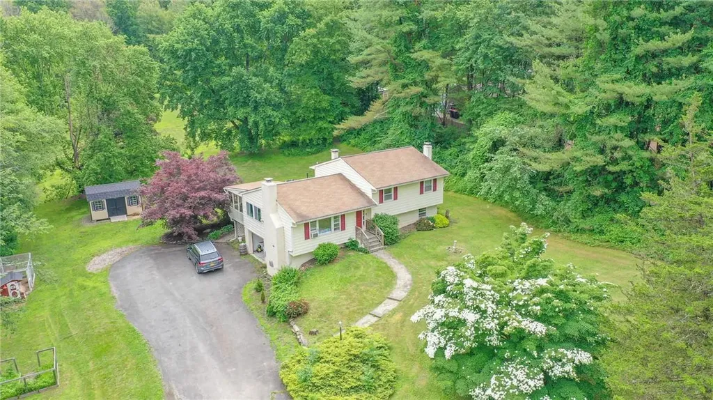 112 Yantz Road Red Hook NY 12571