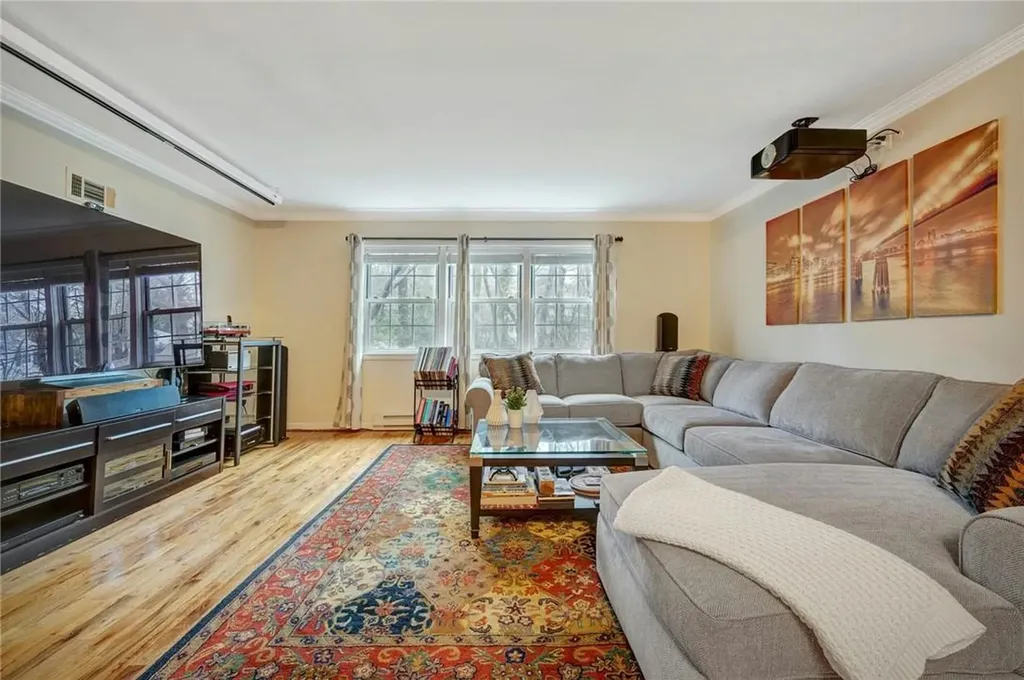 120 Texas Avenue Bronxville NY 10708
