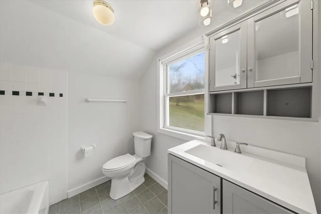 27 County Route 19 Hudson NY 12534