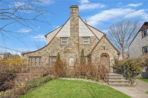 25 Locust Avenue Scarsdale NY 10583